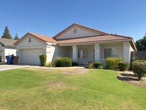 Building Photo - 8417 Seven Hills Dr