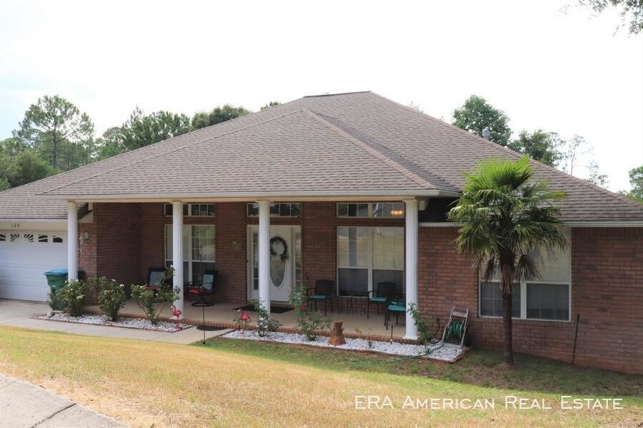 LARGEST LOT in Fox Valley Estates! House Rental in Crestview, FL