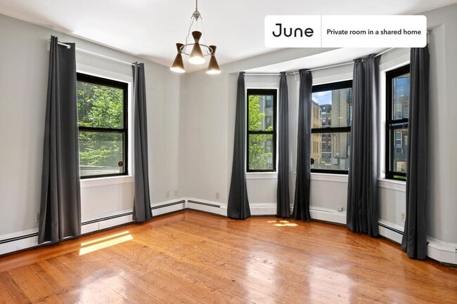 Foto del edificio - Room in Shared 4 bed/2 bath home