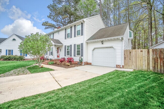 Foto del edificio - 717 Hempstead Ct