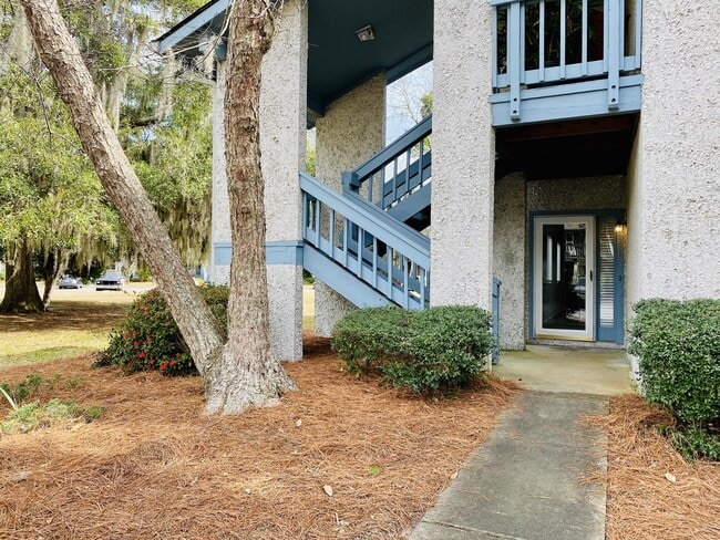 Building Photo - 217 Bull River Bluff Dr