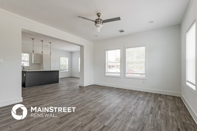 Building Photo - 4358 Larkspur St