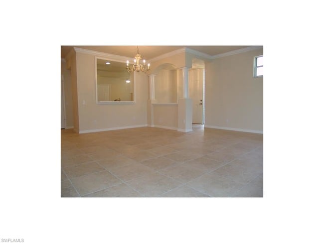 Living room/ Dinning room - 500 Lambiance Cir