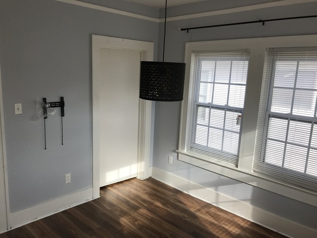 bedroom - 4310 Garrow St