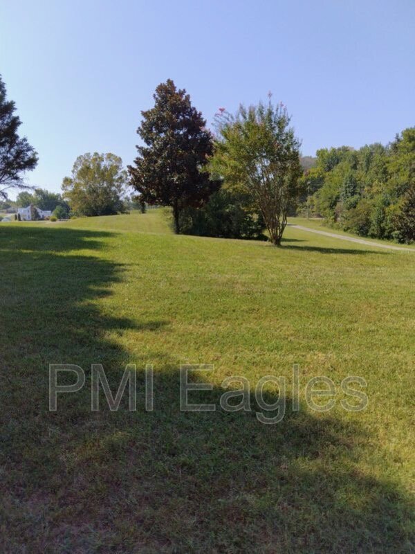 Foto del edificio - 3955 Trough Springs Rd