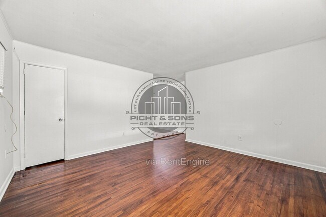 Building Photo - 1625 Kelly St
