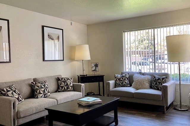 Modelo - 20 Fifty One