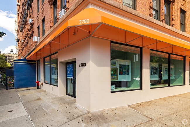 Foto del edificio - 245 W 107th St