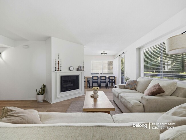 Building Photo - 26914 Flo Ln