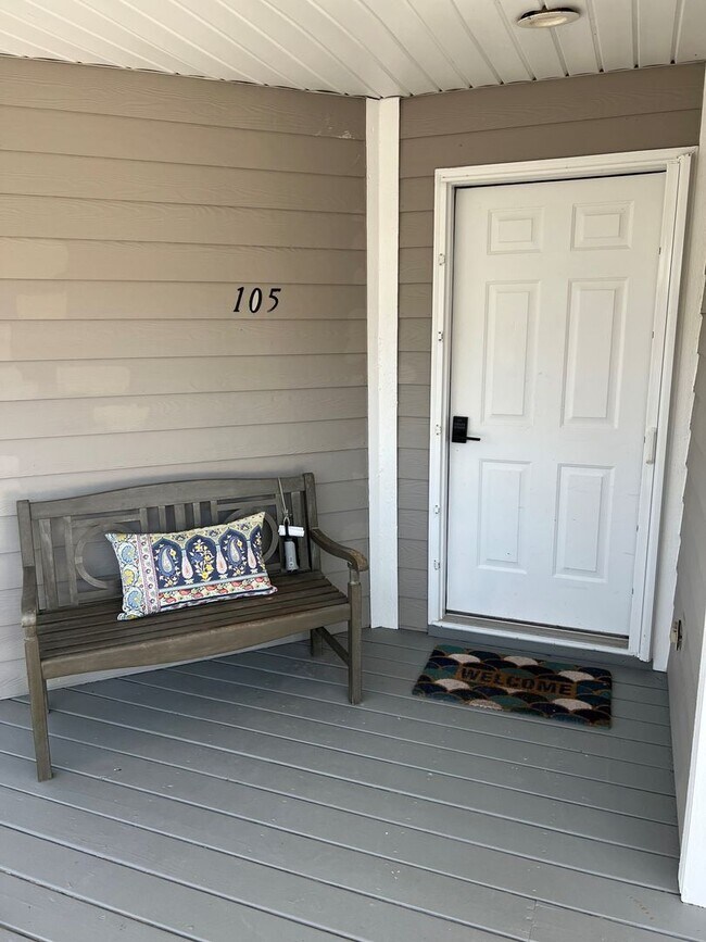 Foto del edificio - 1620 Goley Hewett Rd