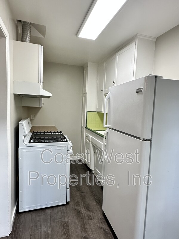 Foto del edificio - 4431 College Ave