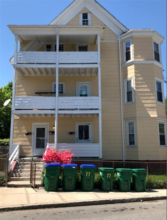 Foto del edificio - 77 Lyman Ave