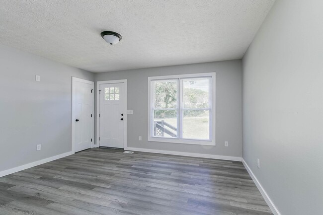 Building Photo - 1205 Morning Star Ln