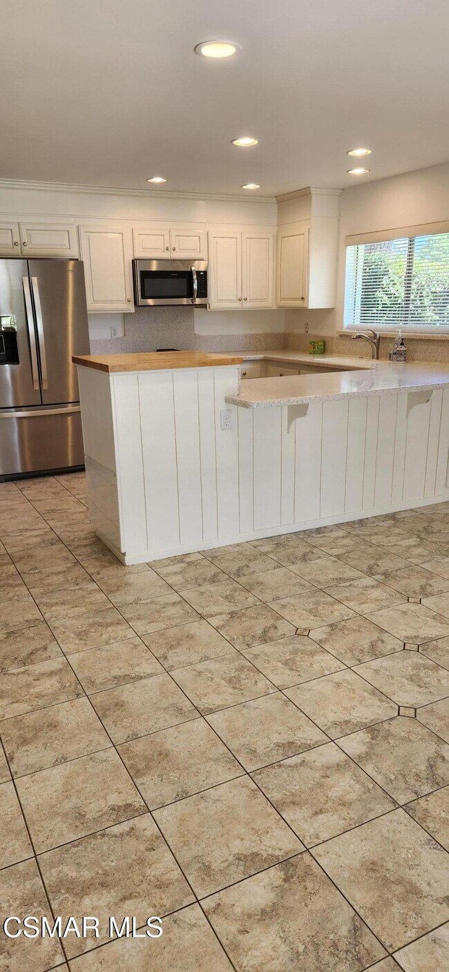 Foto del edificio - 2165 Crespi Ln
