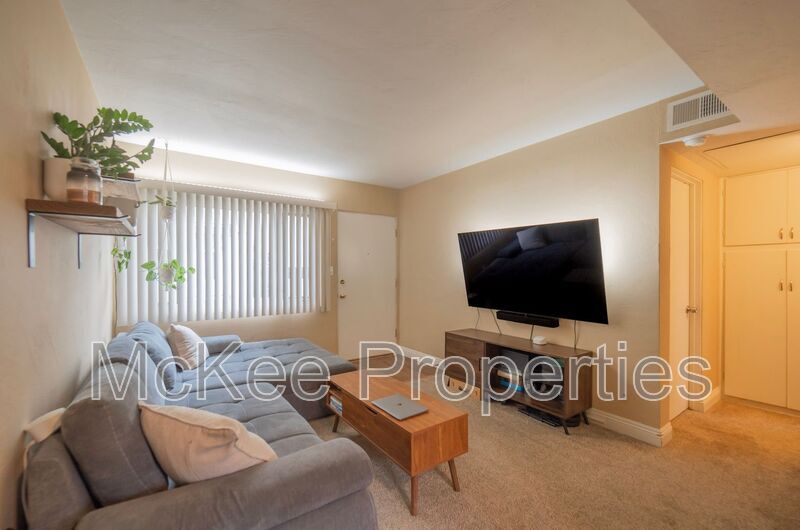 Foto principal - 2315 Brant St