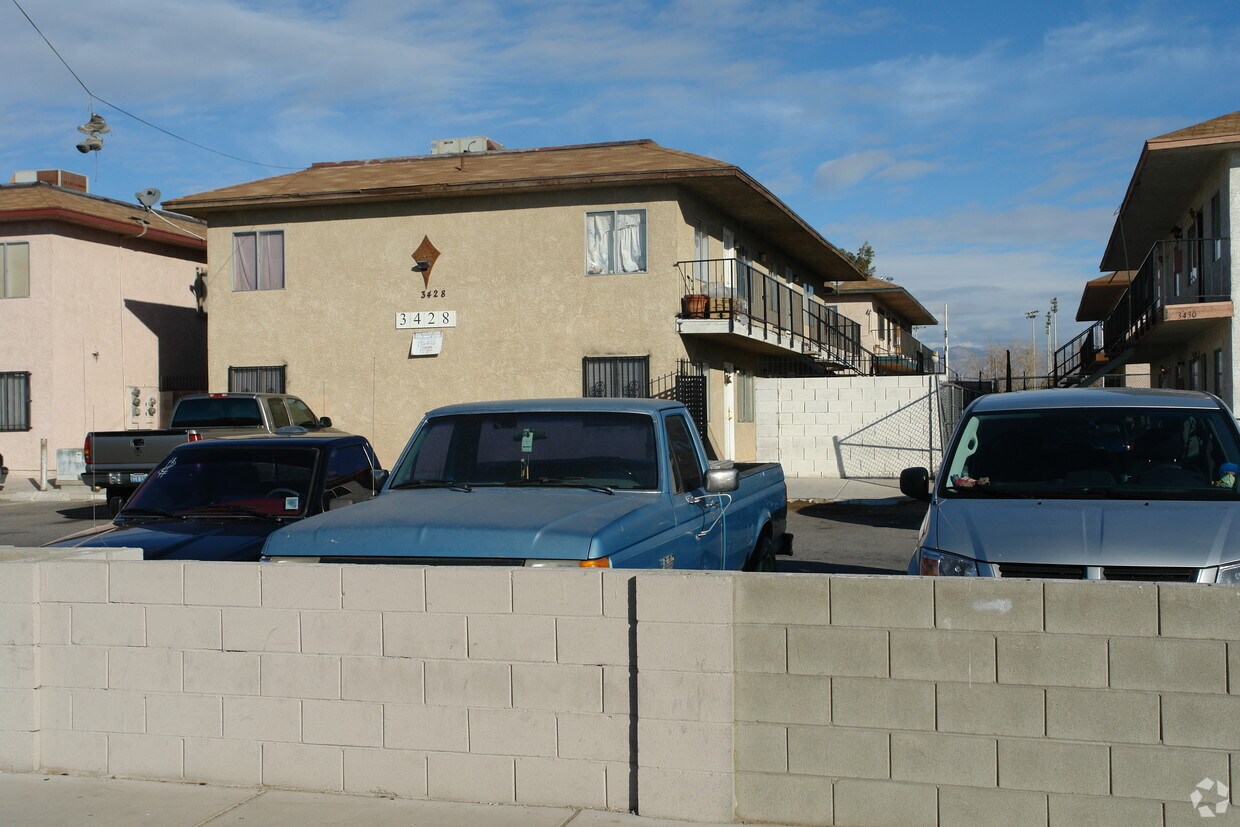 Primary Photo - 3428 Aristos Ave