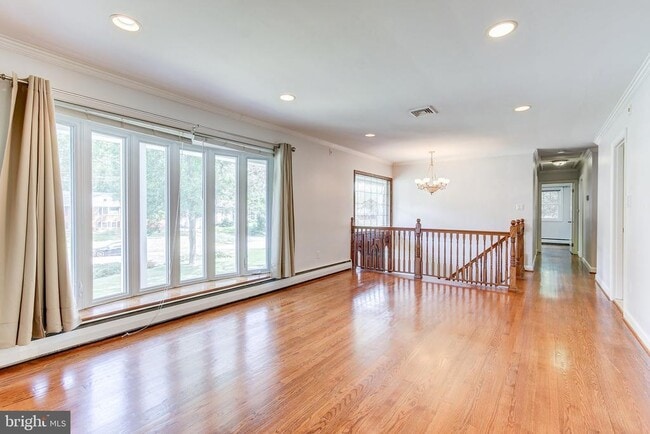 Building Photo - 3809 Great Neck Ct
