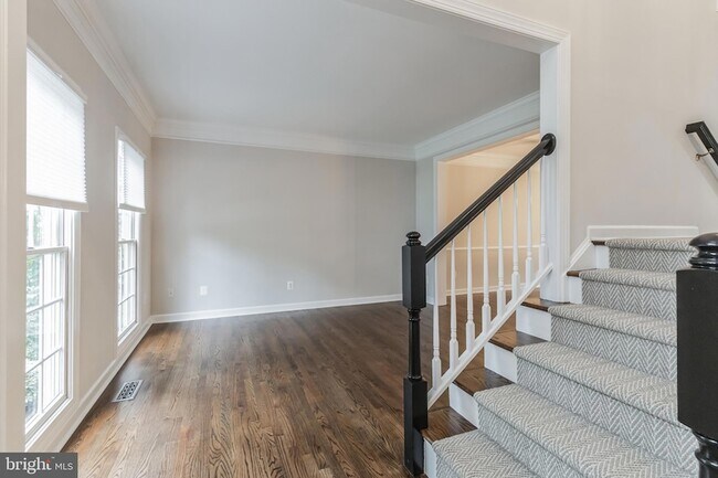 Building Photo - 43179 Allenby Way