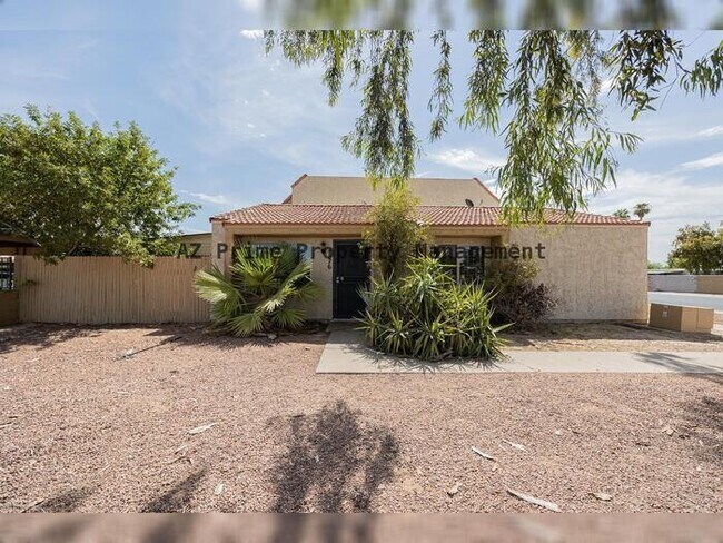 Foto del edificio - 4876 W ROSE LN, GLENDALE AZ