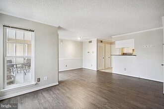 Building Photo - 1536 Lincoln Way