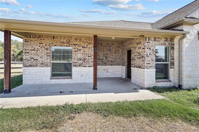 Building Photo - 4007 Golden Eagle Dr