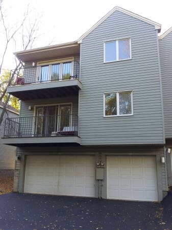 Building Photo - 353 Belvidere St E