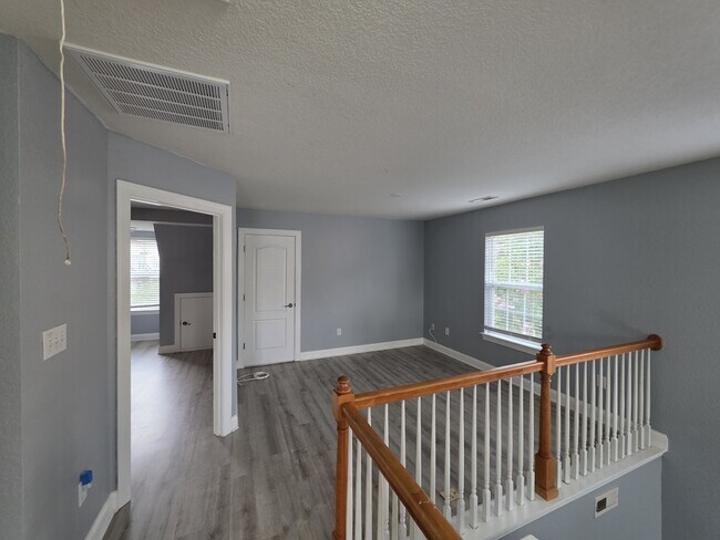Foto del edificio - 4461 Leamore Square Rd