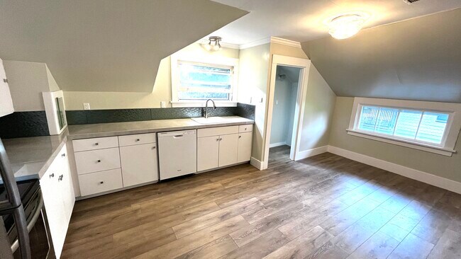 Kitchen - 1134 SE 45th Ave