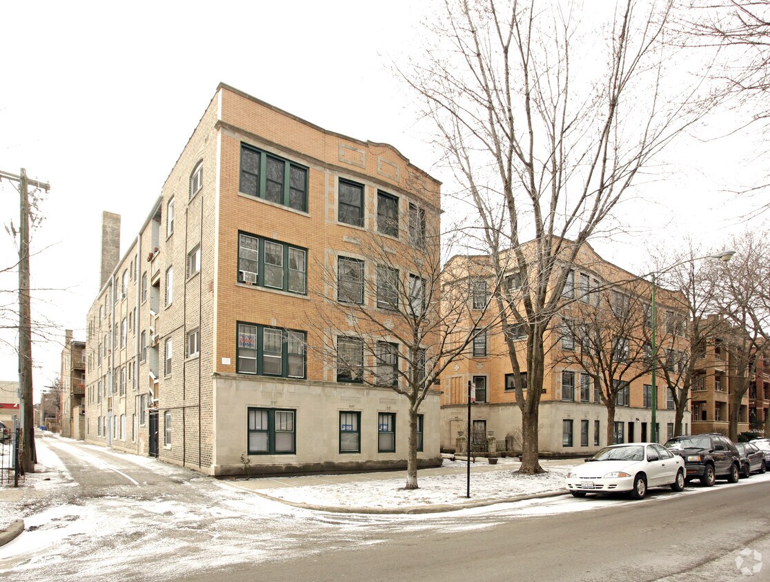 Primary Photo - Edgewater Residences
