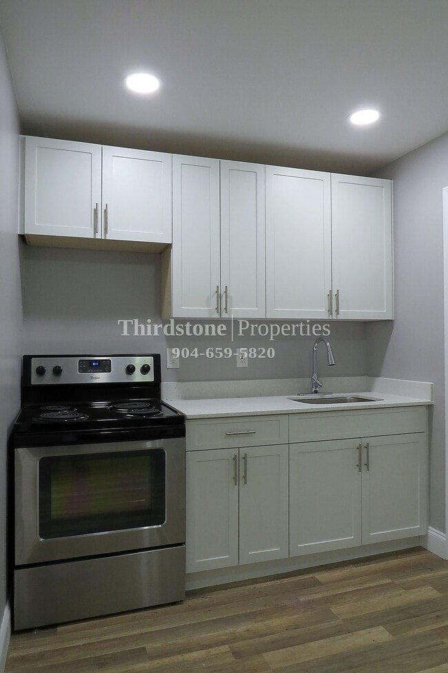 Building Photo - 9021 Castle Blvd