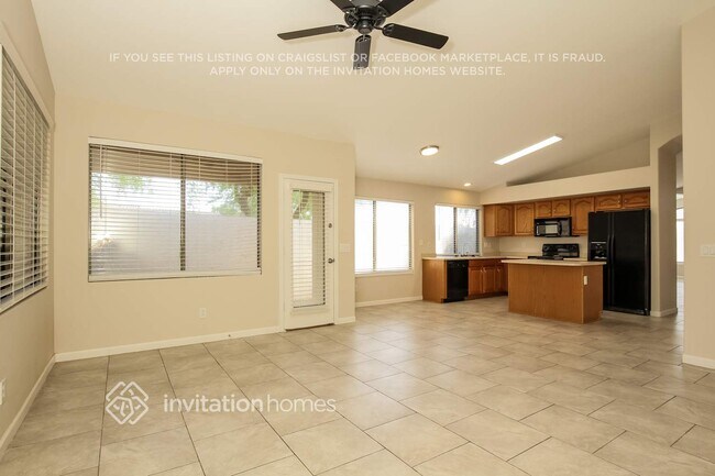 Building Photo - 375 N 167th Dr