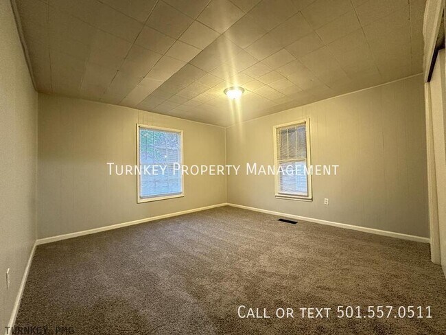 Building Photo - 1/2 Off Ist Month Rent!