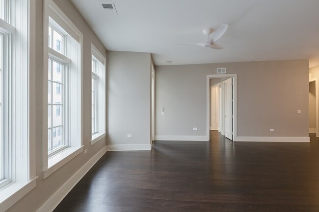 Foto del edificio - 2050 N Clark St