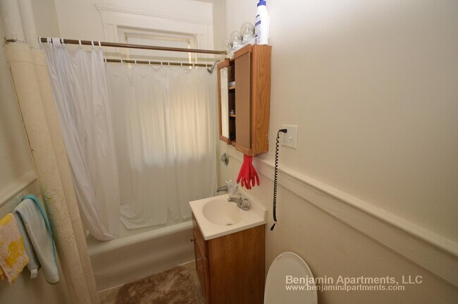 Building Photo - 1167 Boylston St