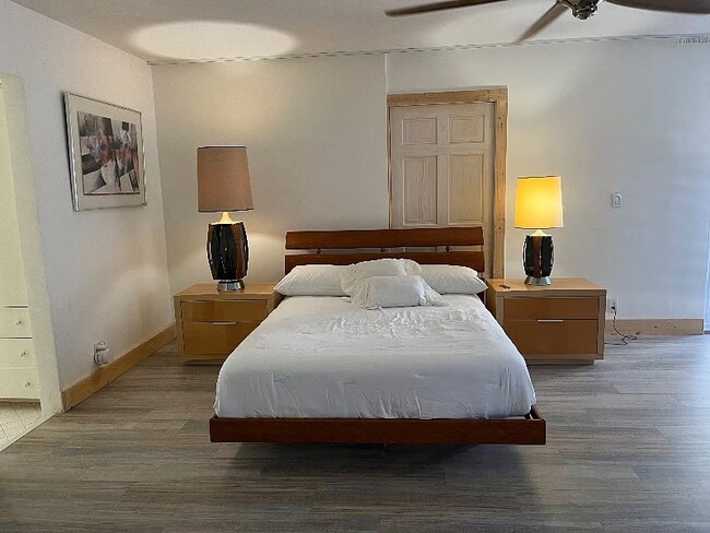 Building Photo - 5704 Melaleuca Dr
