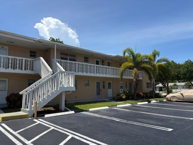 Foto principal - 2223 NE 1st Ct
