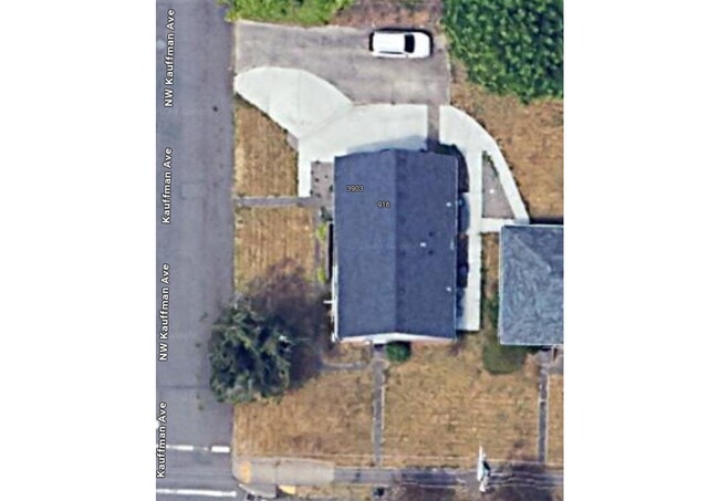 Building Photo - 3903 NW Kauffman Ave
