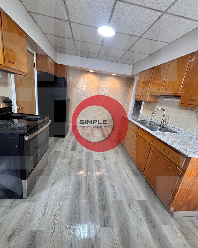 Photo - 167 W Windsor St Apartment