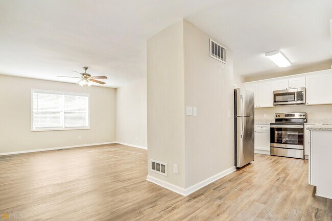 Building Photo - 2839 Allegro Dr NW