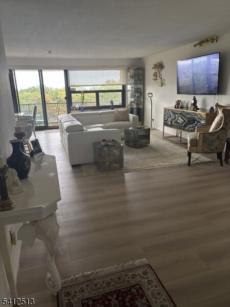 Foto del edificio - 2 Claridge Dr