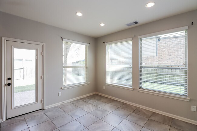 Foto del edificio - 2 Bellshill Cir