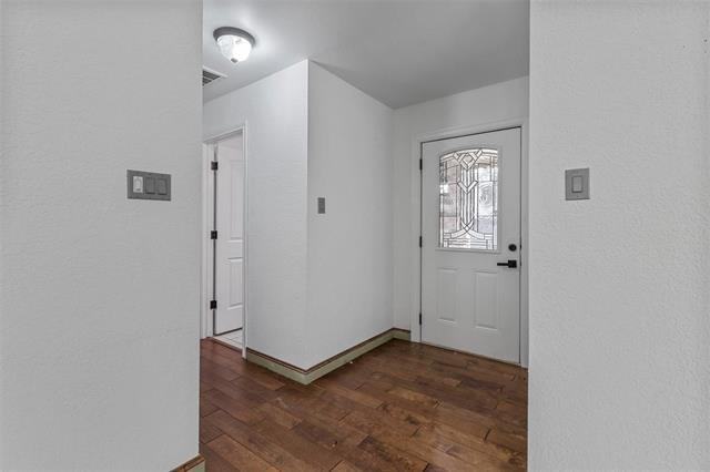 Foto del edificio - 1440 Thistlewood Ln