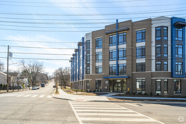 Frente - Dix Street Residences