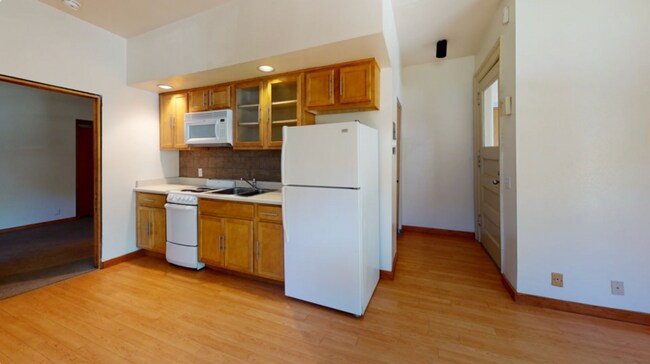 Building Photo - 10 Langdon St