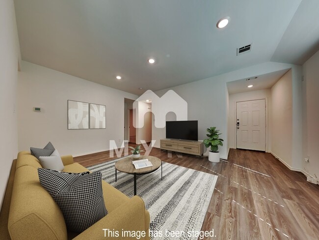 Building Photo - 24111 Mustang Run Dr