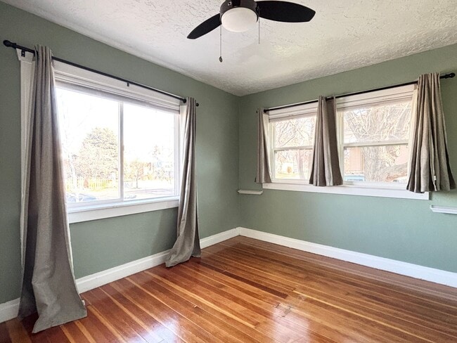 Building Photo - Charming Home in Salt Lake City!