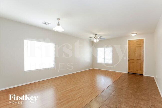 Building Photo - 1229 East Country Crossing Way