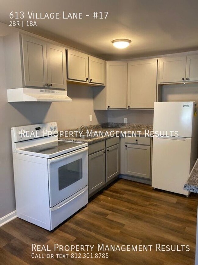 Foto del edificio - 613 Village Ln