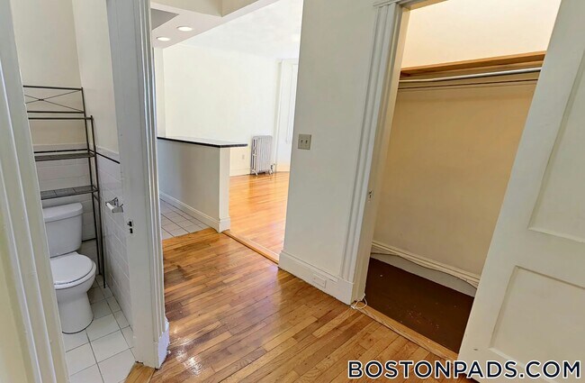 Foto del edificio - 195 Park Dr