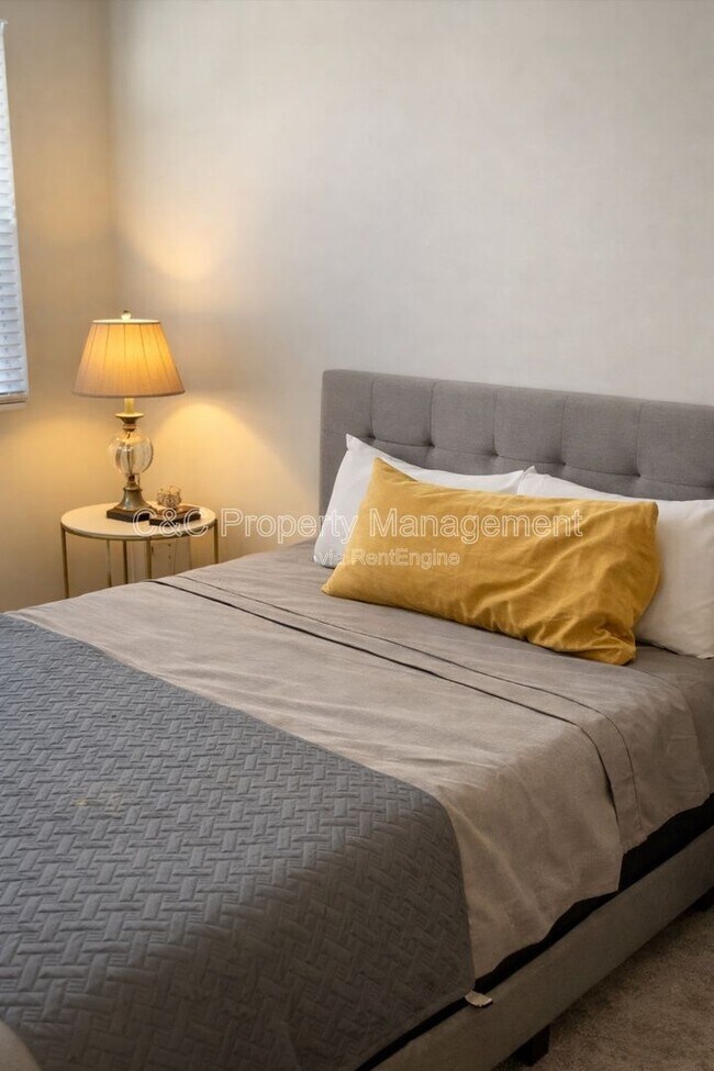 Foto del edificio - 40402 Calle Real